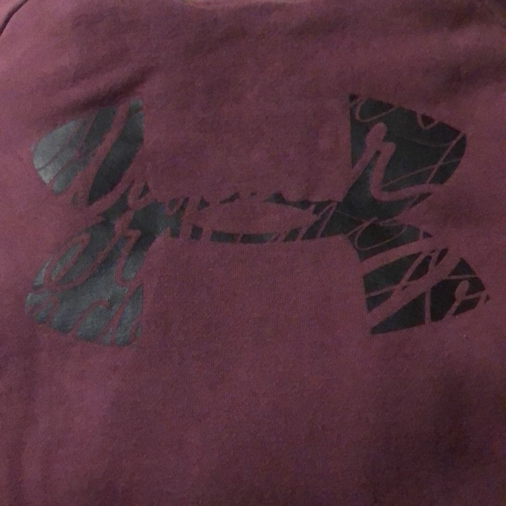 maroon under armour hoodie